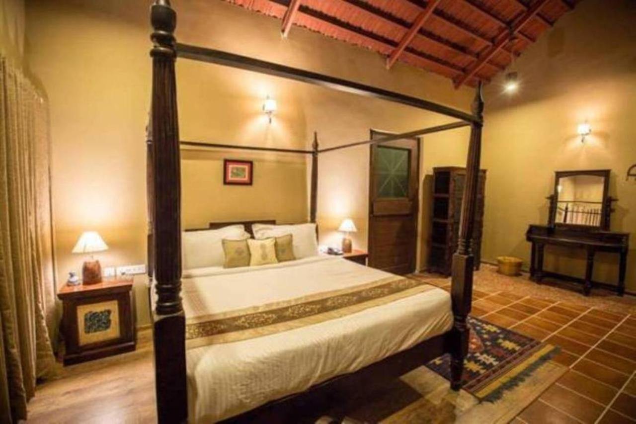 Vannraj Resort And Spa Khawāsa Buitenkant foto