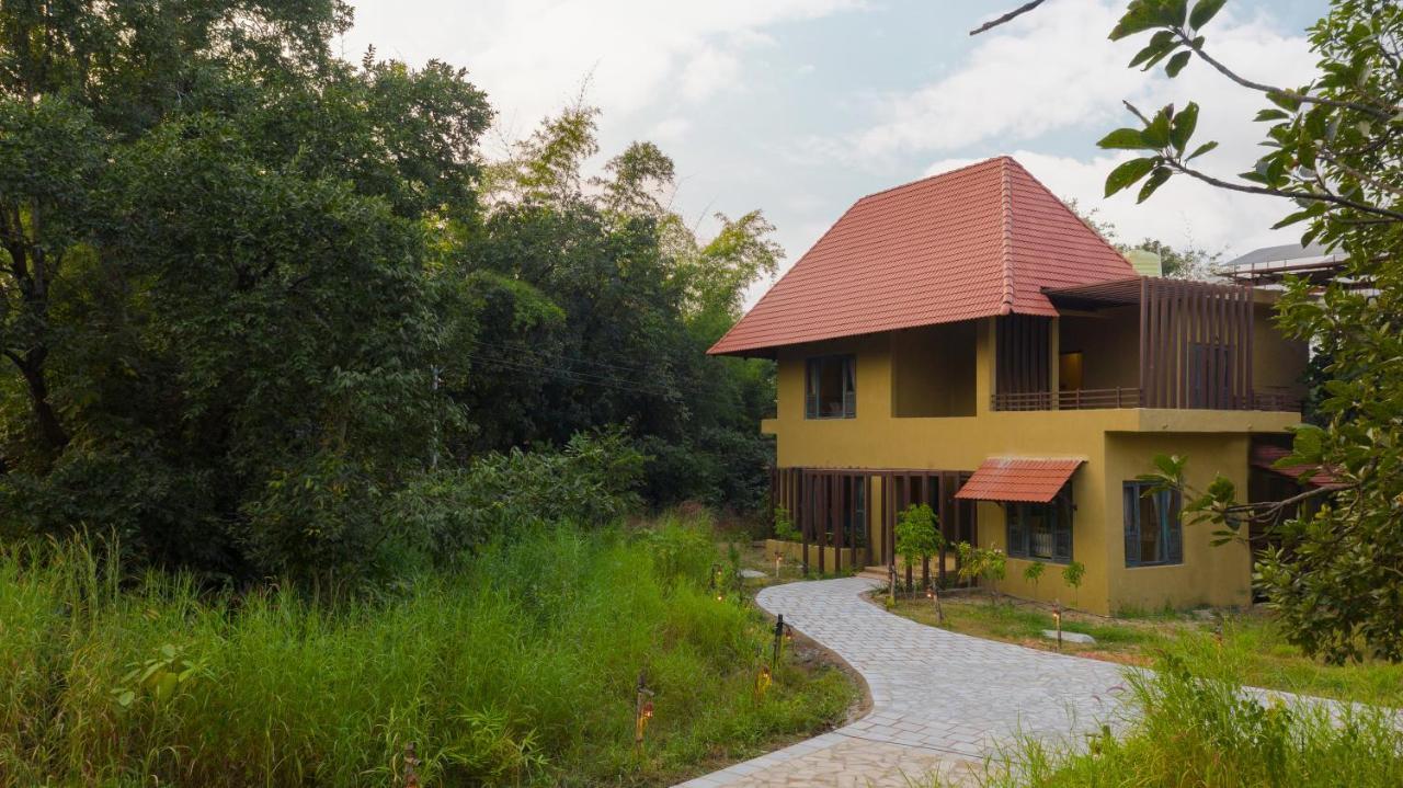 Vannraj Resort And Spa Khawāsa Buitenkant foto