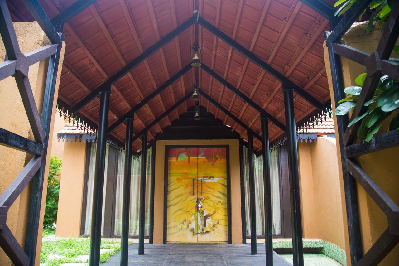 Vannraj Resort And Spa Khawāsa Buitenkant foto